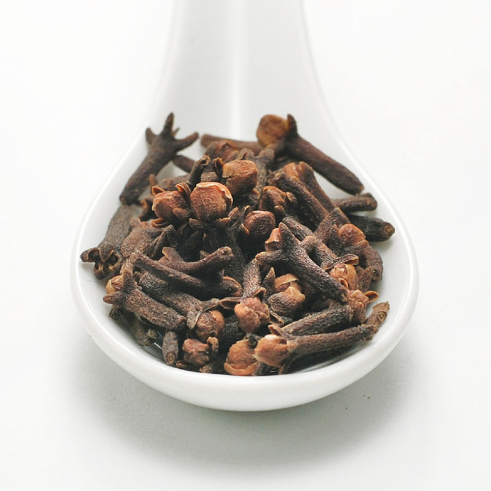 Whole cloves